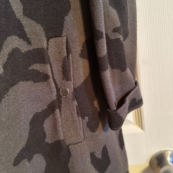 Frank Lyman sweater jackets - Picture 4 of 5